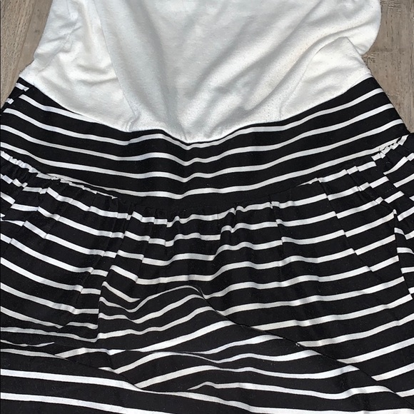 2/$25 Necessary Objects Large Dress with pockets - Picture 4 of 5